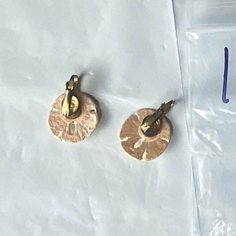 Small Round Clip On‎ Earrings Copper Tone
